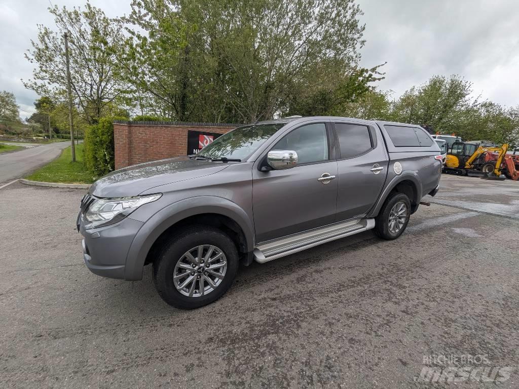 Mitsubishi L 200 PKWs