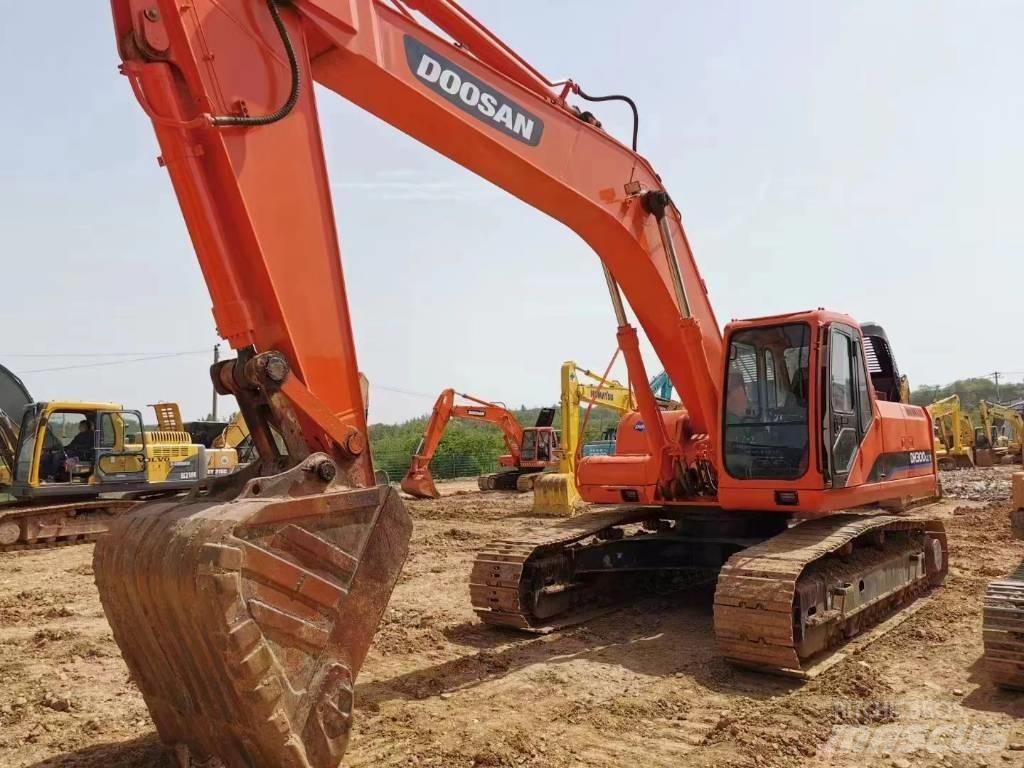 Doosan DH300LC-7 Raupenbagger