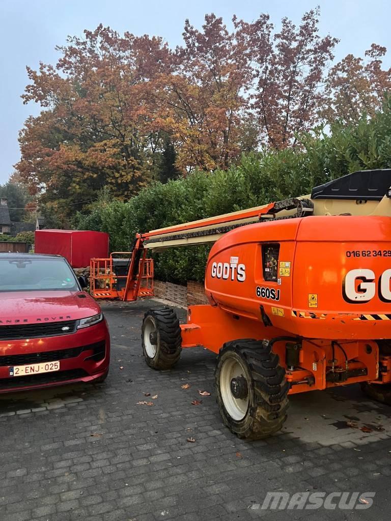 JLG 660SJ Teleskopbühnen