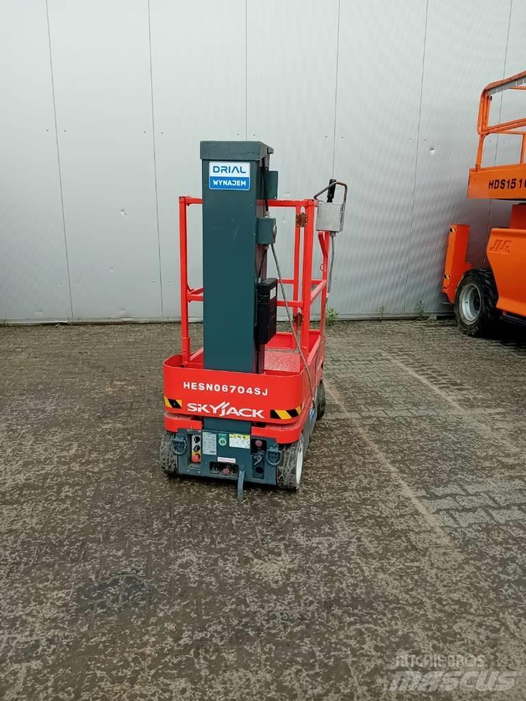 SkyJack SJ 16 Personenaufzüge