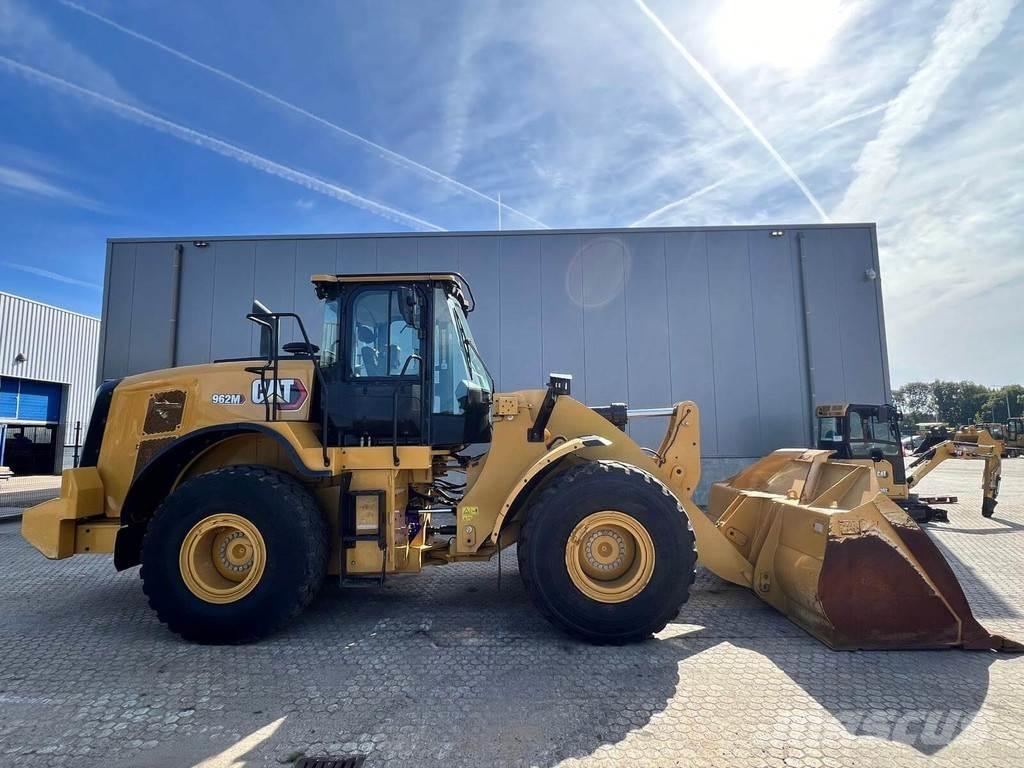 CAT 962M Radlader