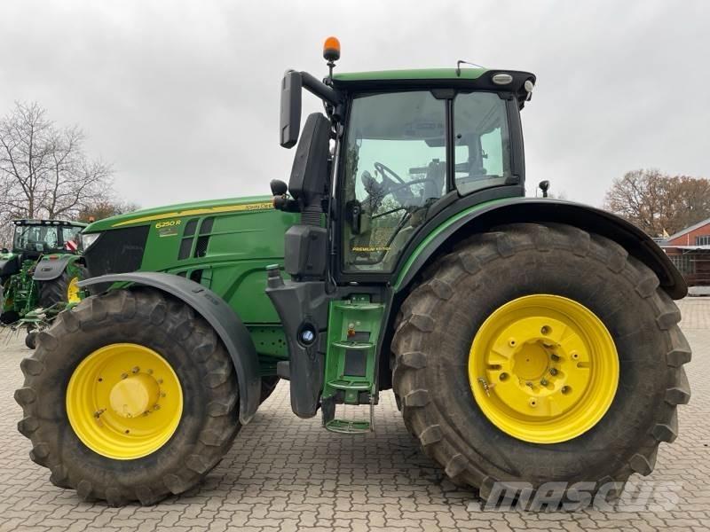 John Deere 6250R Traktoren