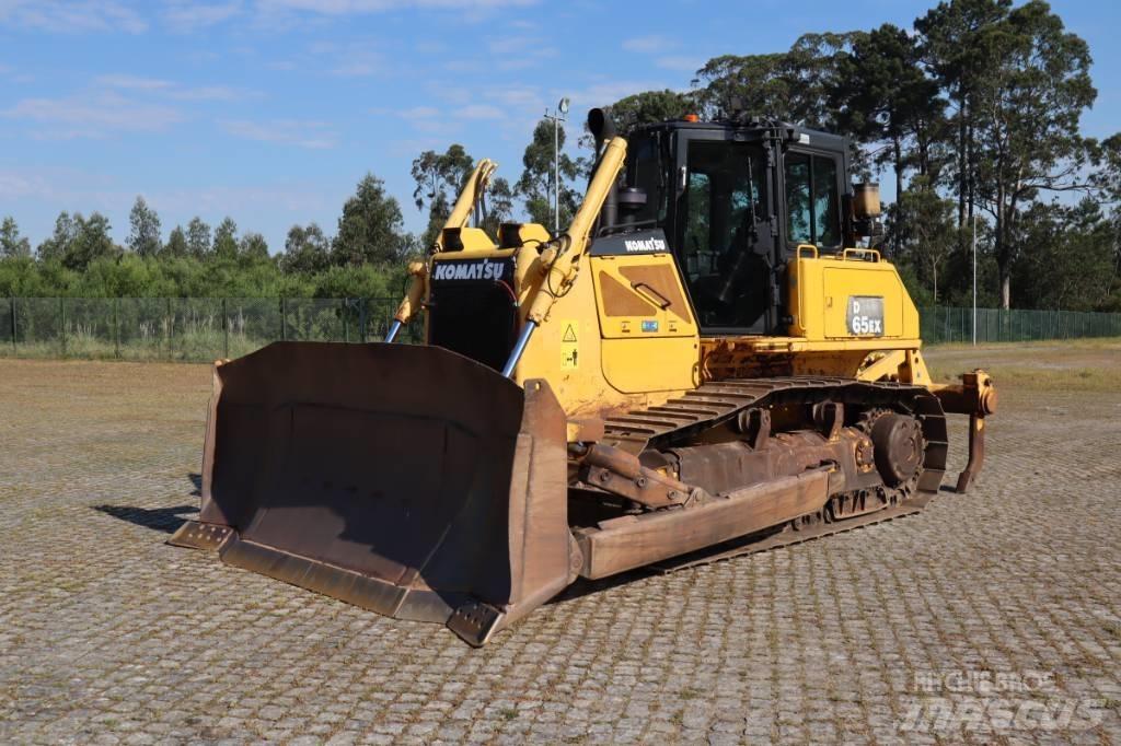 Komatsu D65EX-16 Bulldozer