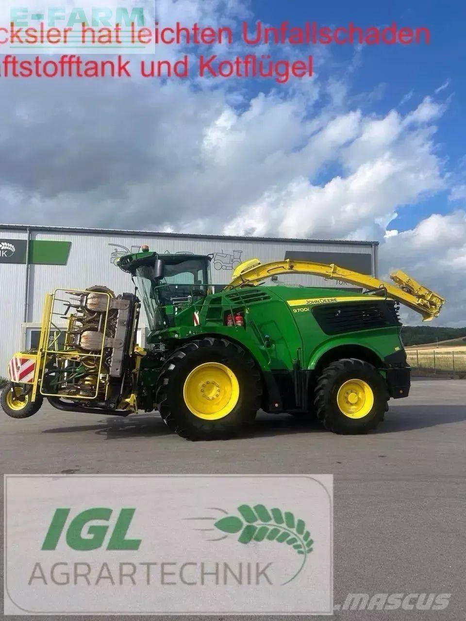 John Deere 9700 i Selbstfahrende Häcksler