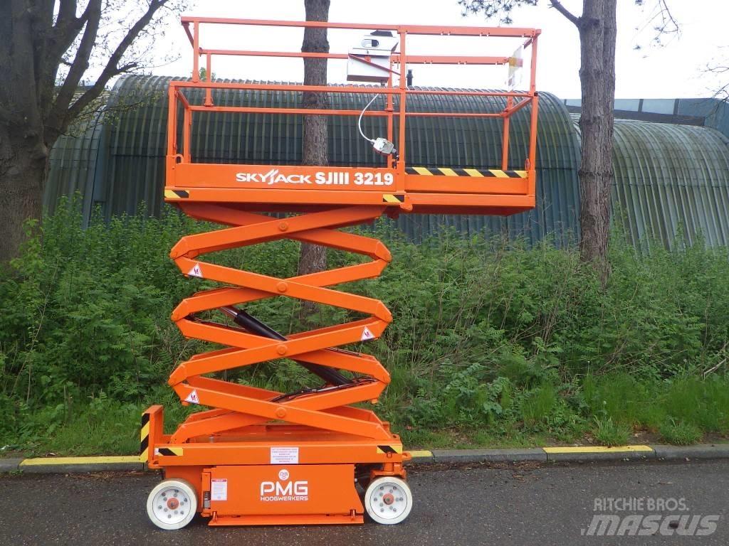 SkyJack SJ3219 Scheren-Arbeitsbühnen