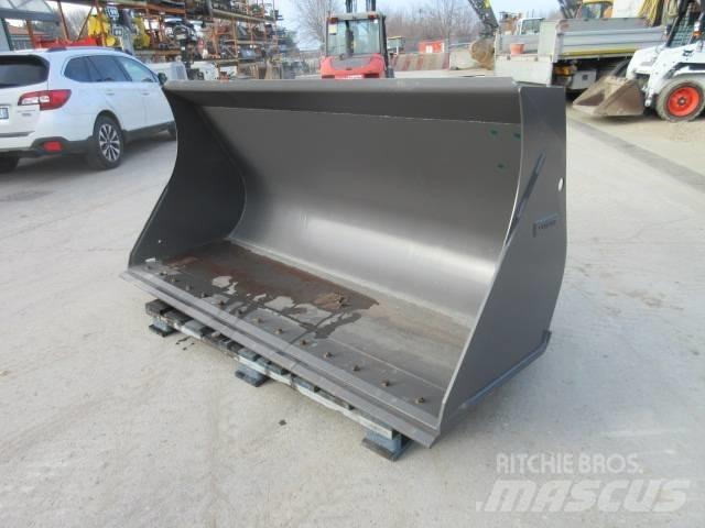 Volvo L 45 Schaufeln