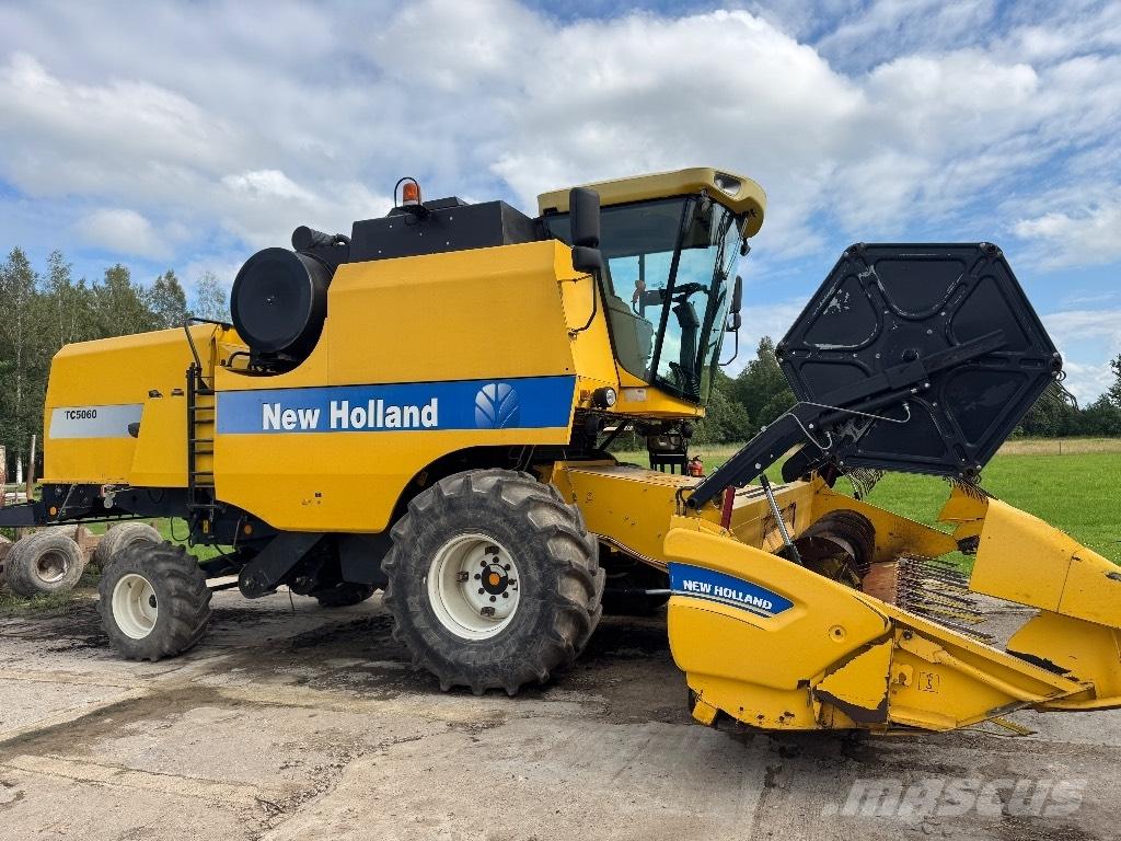 New Holland Tc5060 Mähdrescher