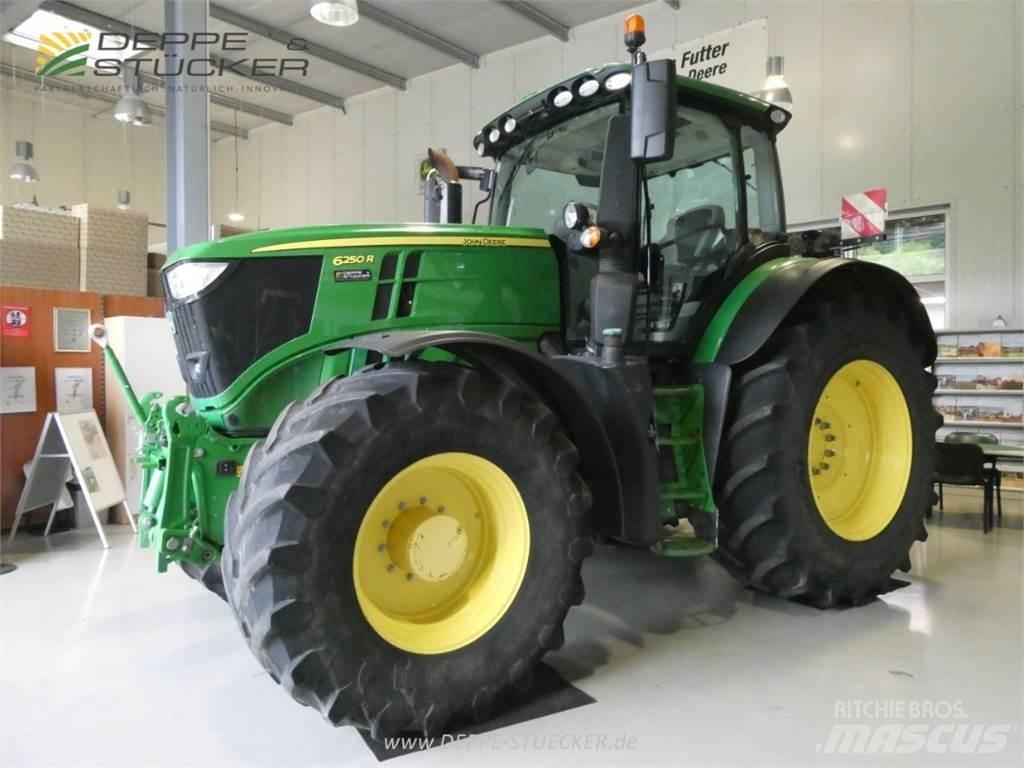 John Deere 6250R Traktoren