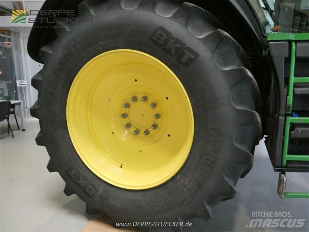 John Deere 6250R Traktoren