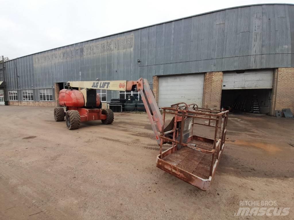 JLG 800 AJ Teleskopbühnen