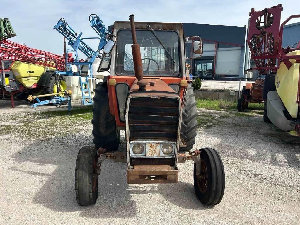 Massey Ferguson 590 Traktoren