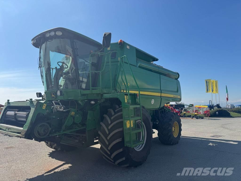 John Deere S 690 Mähdrescher