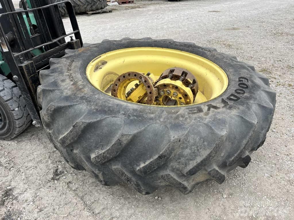 John Deere 7260 R Traktoren