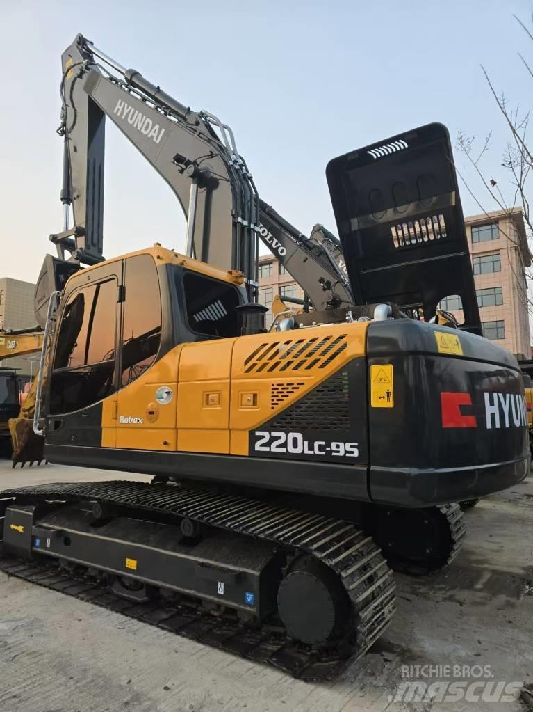 Hyundai 220—9S Raupenbagger