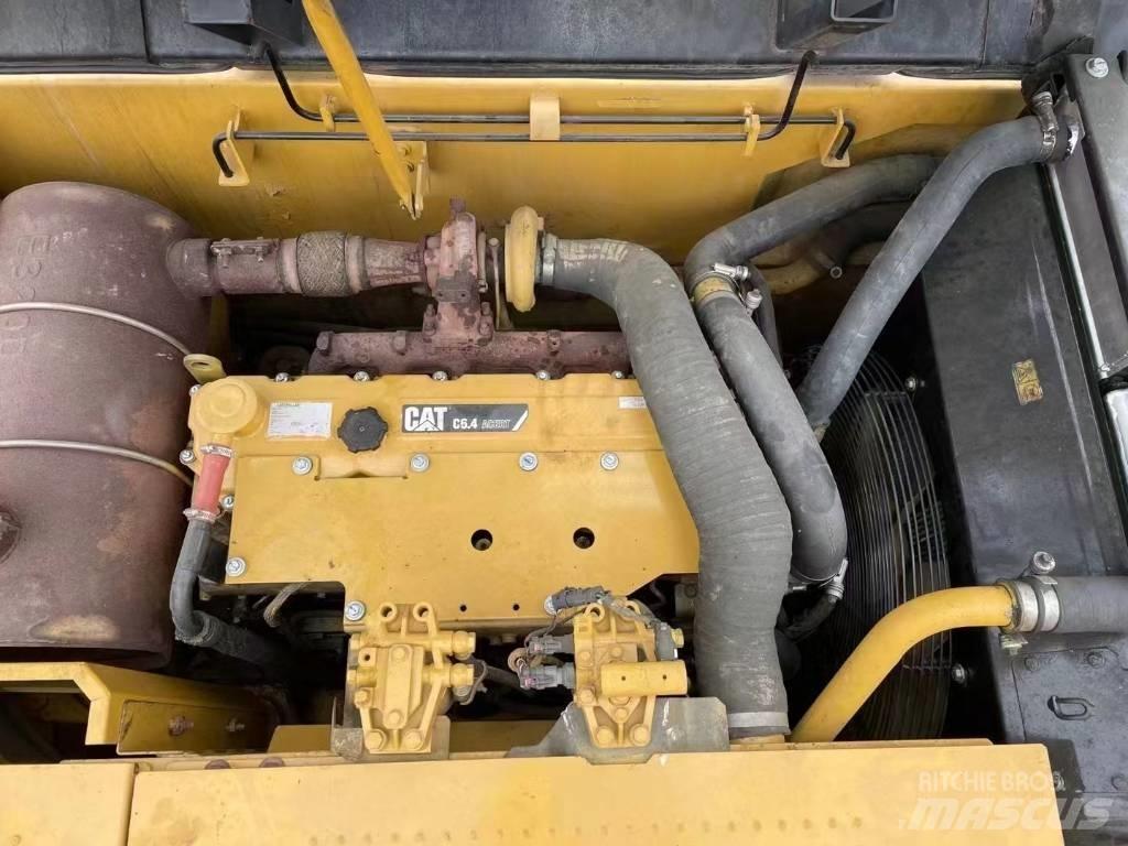 CAT 323 D L Raupenbagger