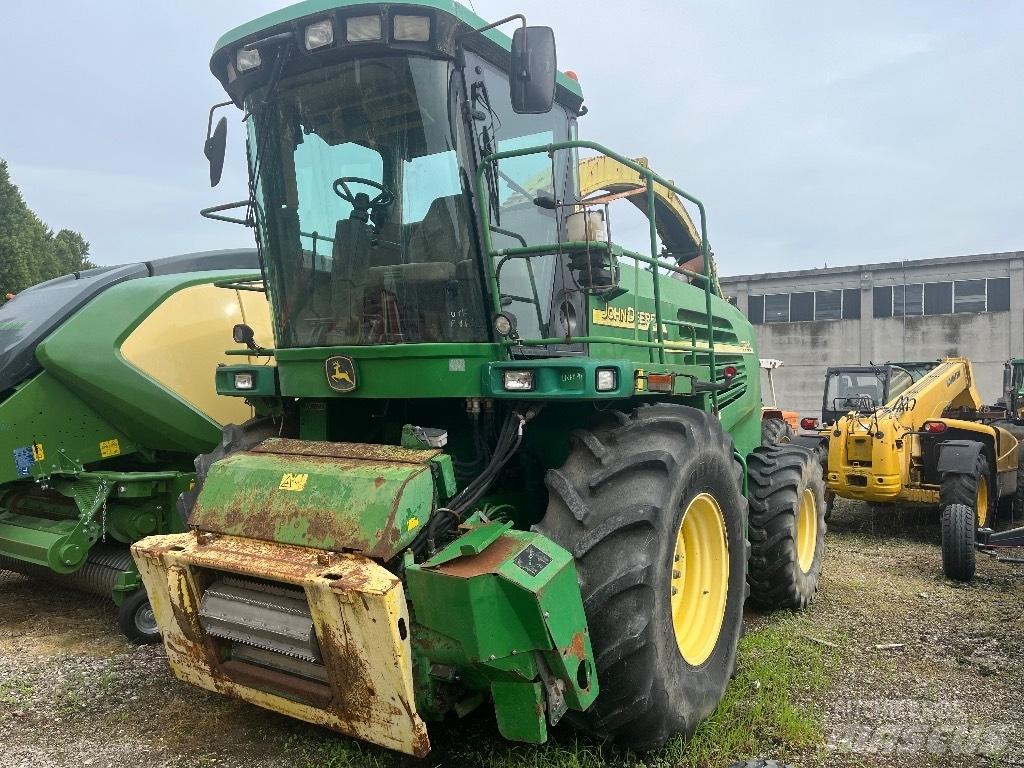 John Deere 7700 Selbstfahrende Häcksler