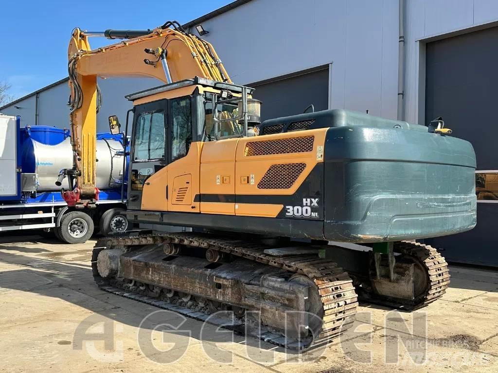 Hyundai HX300NL Raupenbagger