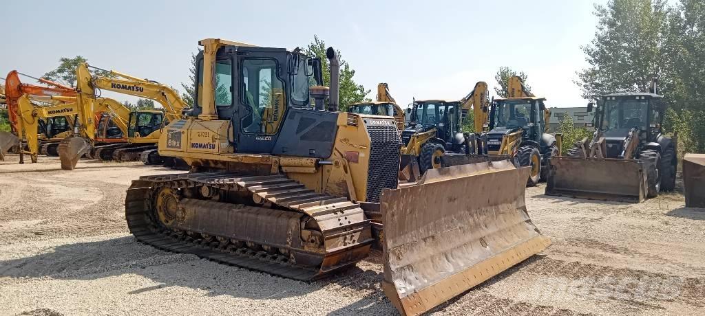 Komatsu D61EX-15 Bulldozer