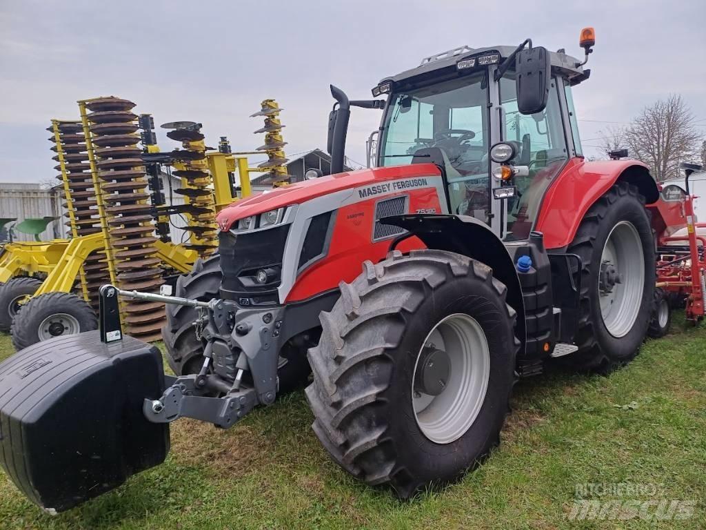 Massey Ferguson 7 S Traktoren