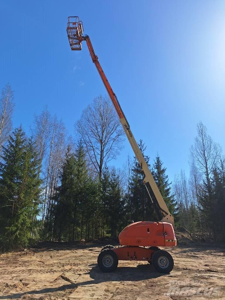 JLG 460 SJ Gelenkteleskoparbeitsbühnen