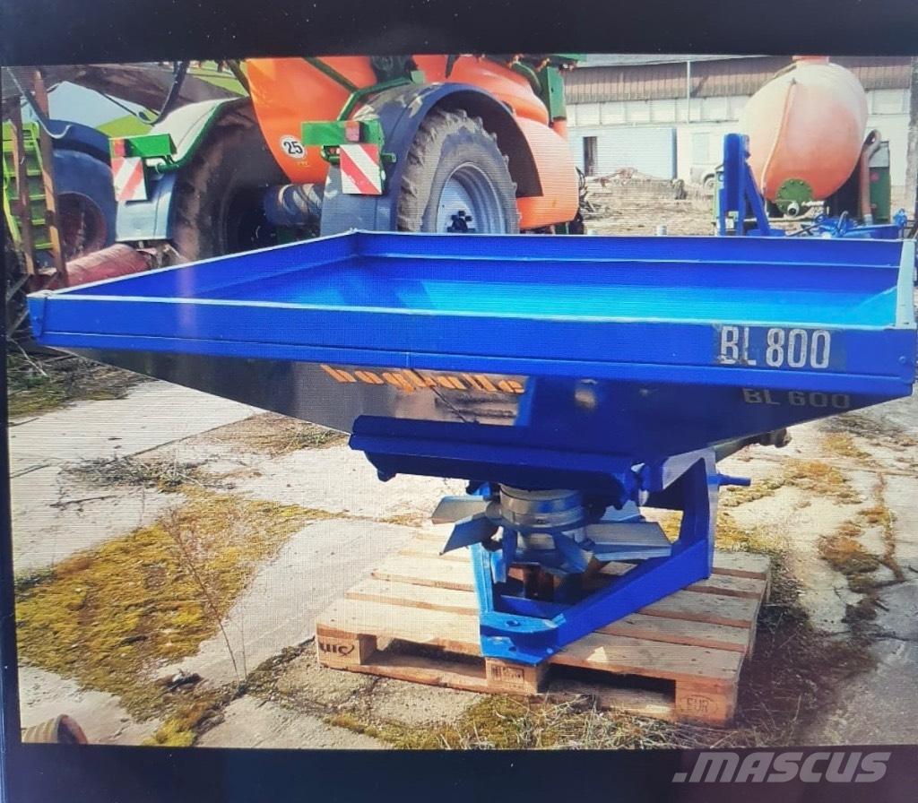 Bogballe 800 Mineraldüngerstreuer