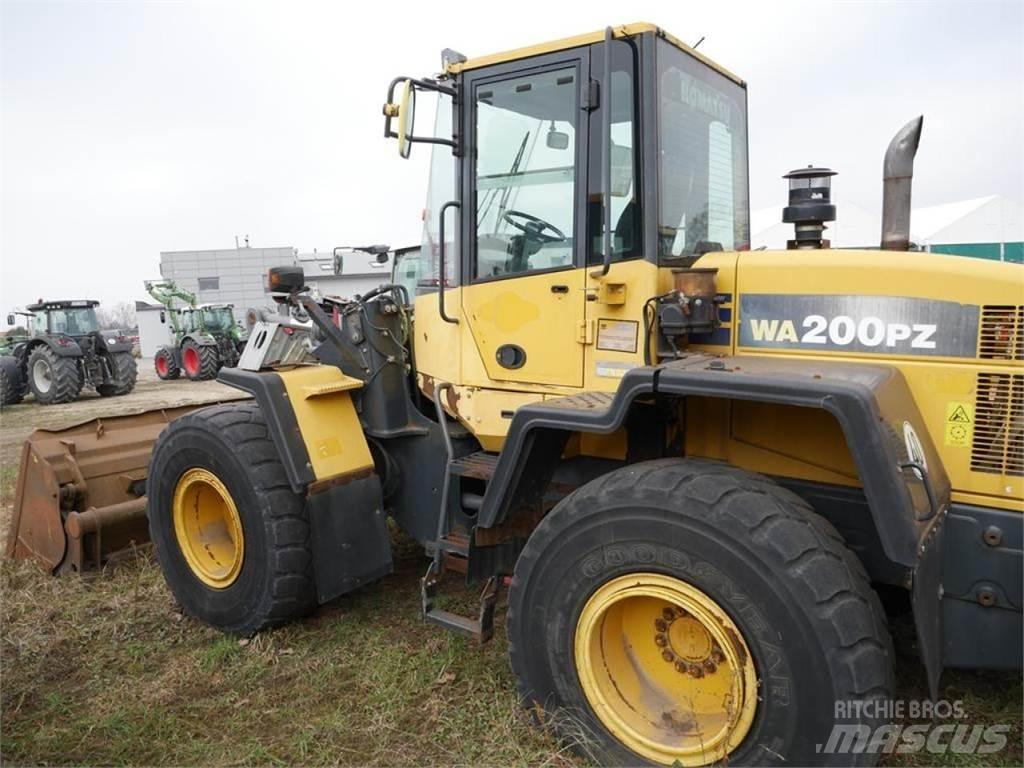 Komatsu WA 200 PZ Radlader