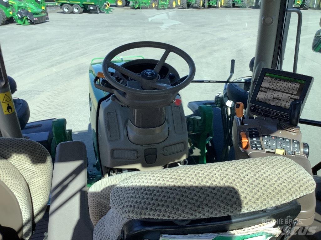 John Deere 6130R Traktoren