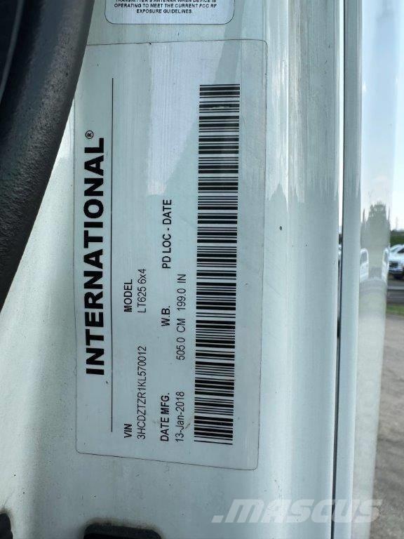International LT Sattelzugmaschinen