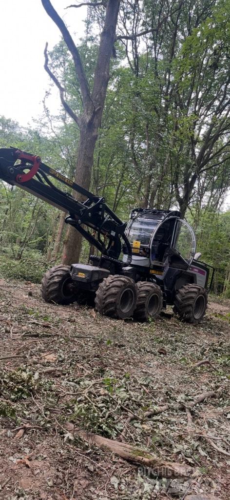 Logset 8 HGT Harvester
