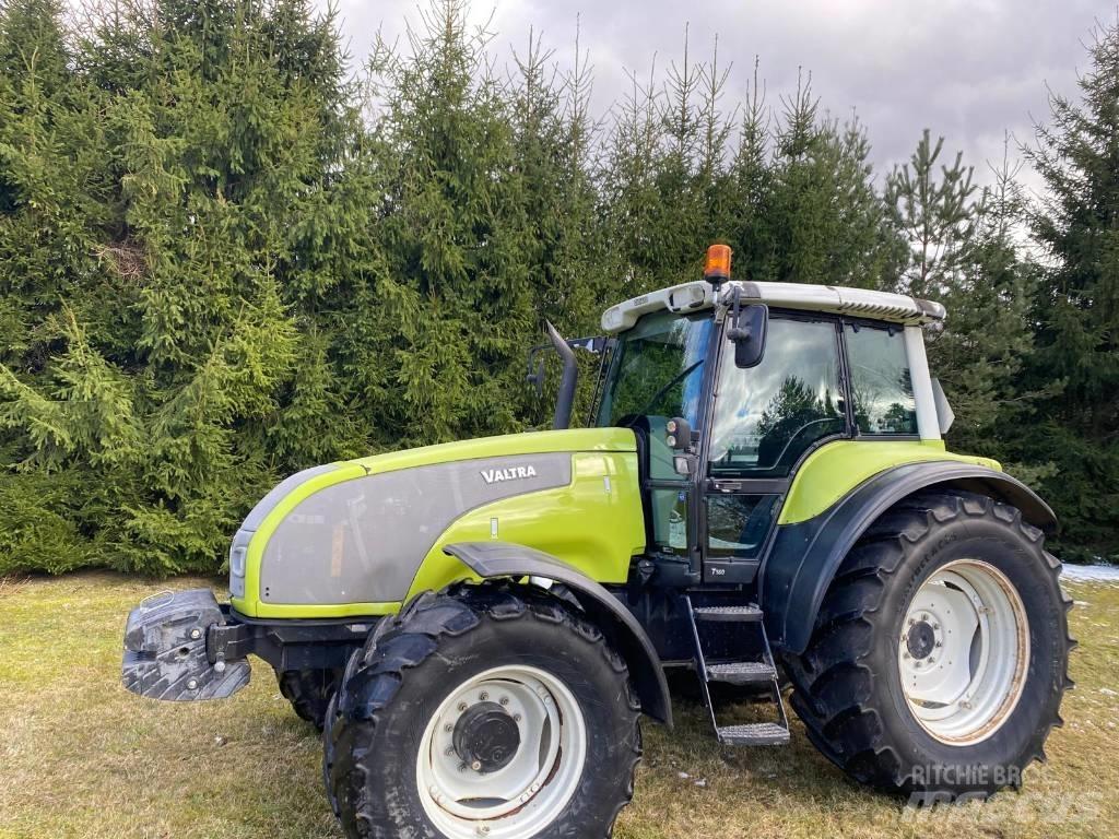Valtra T 160 Traktoren