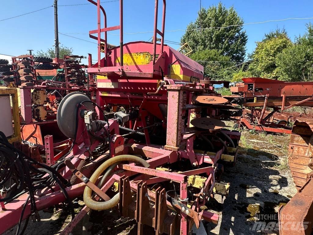 Väderstad Rapid400F Drillmaschinen
