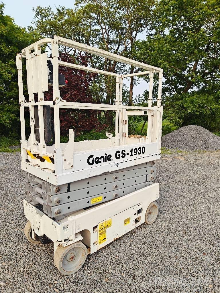 Genie GS 1930 Scheren-Arbeitsbühnen