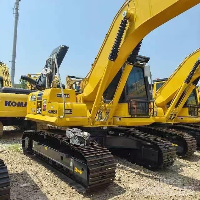 Komatsu PC 200-8 Midibagger  7t - 12t