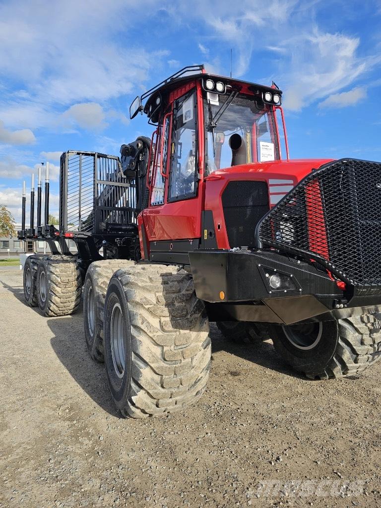 Komatsu 895 Forwarder