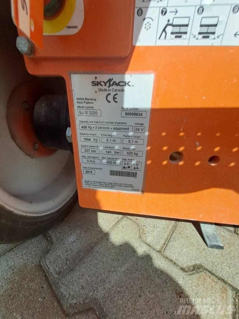 SkyJack SJIII 3220 Scheren-Arbeitsbühnen