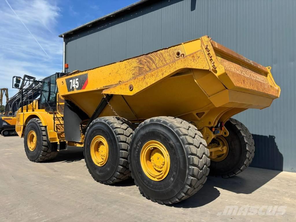 CAT 745 04A Dumper - Knickgelenk