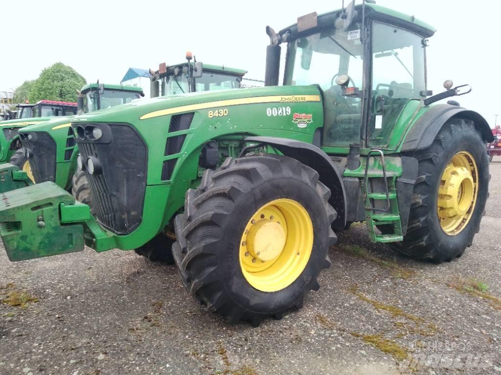 John Deere 8430 Traktoren