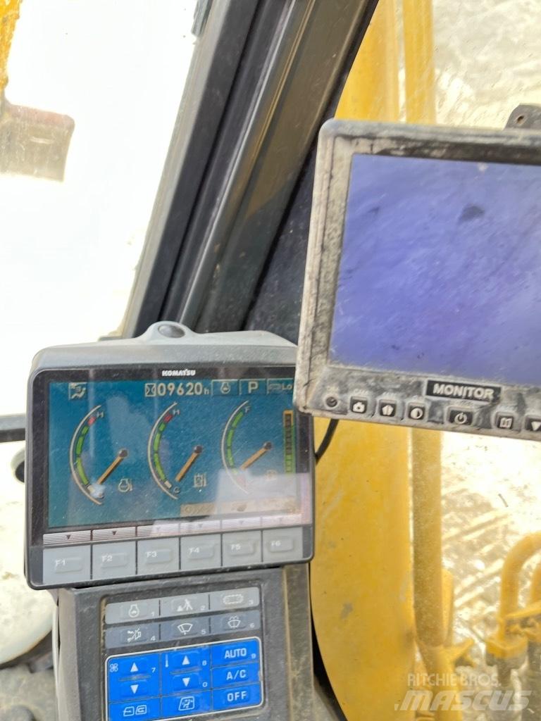 Komatsu PC 240 LC-7 Raupenbagger