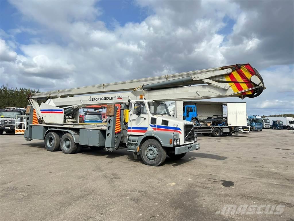 Volvo N12-1-V-6X2 Kranwagen