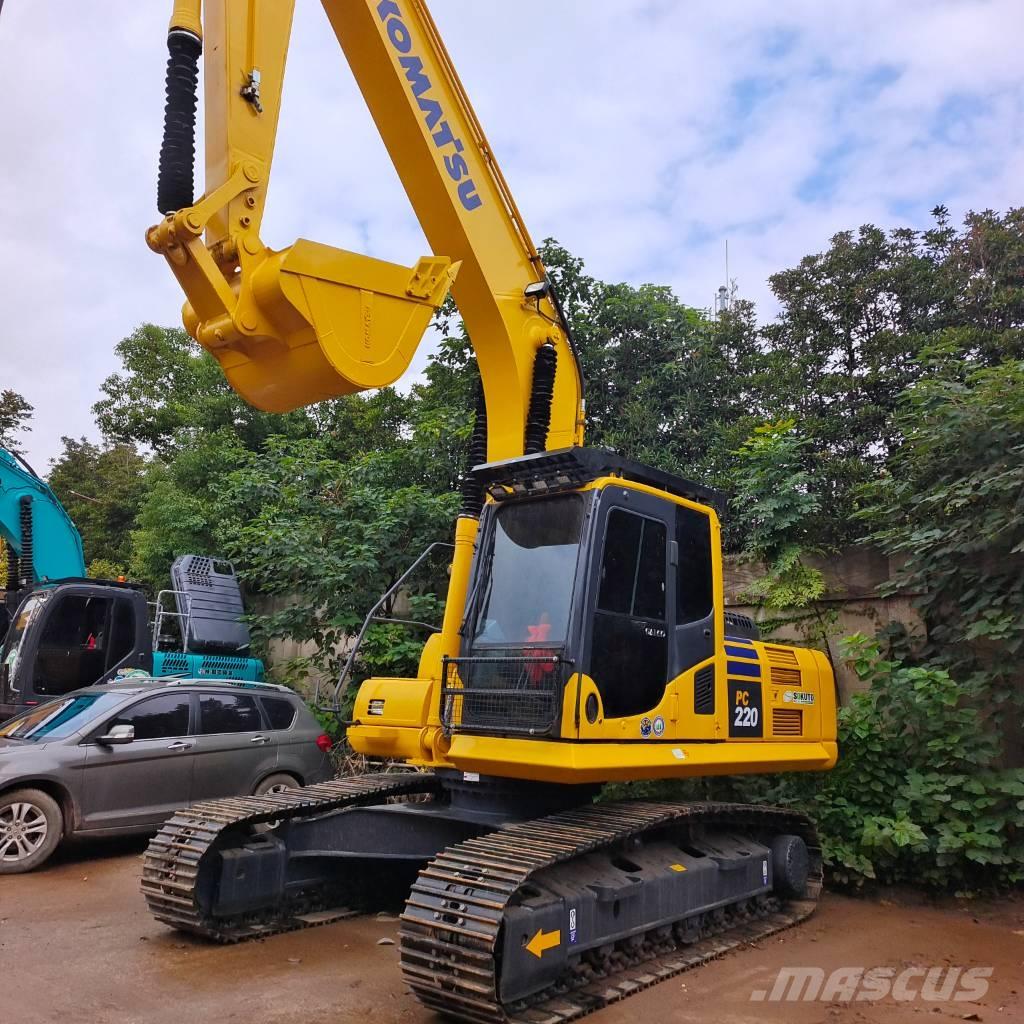 Komatsu PC220-8 Raupenbagger