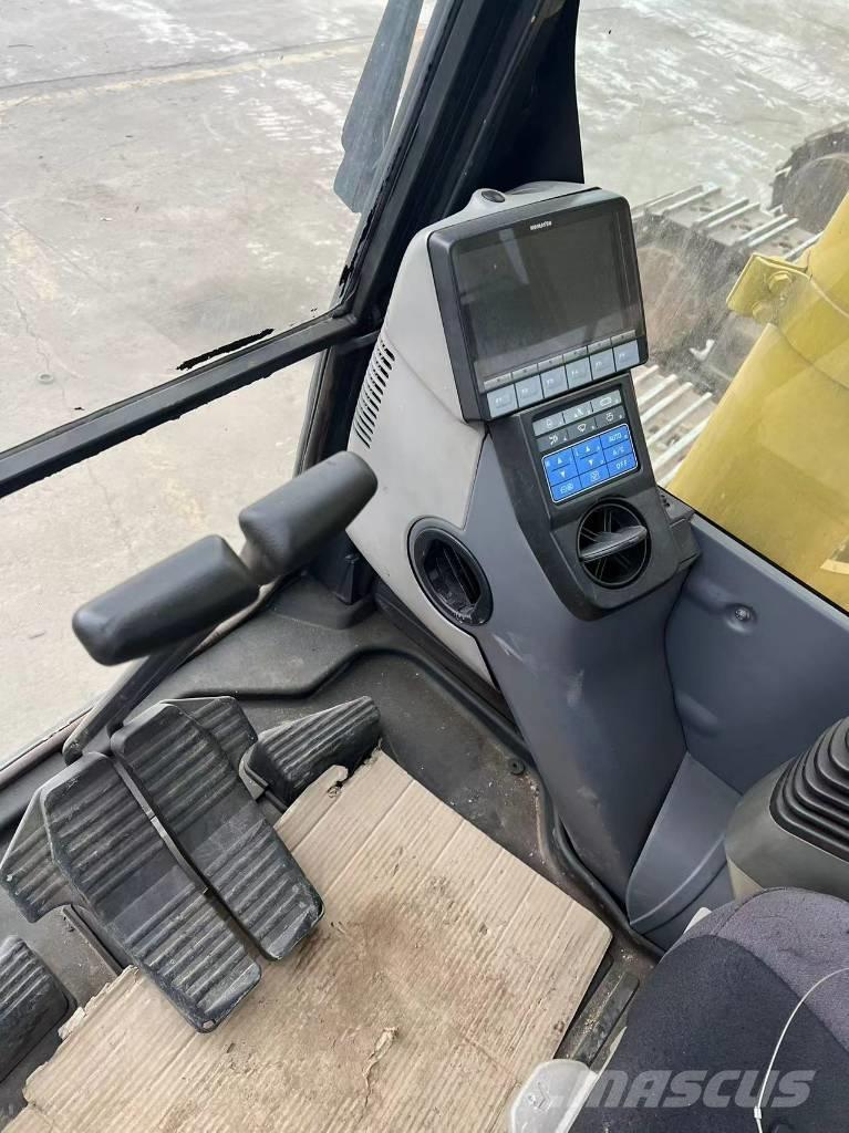 Komatsu PC490-10 Raupenbagger