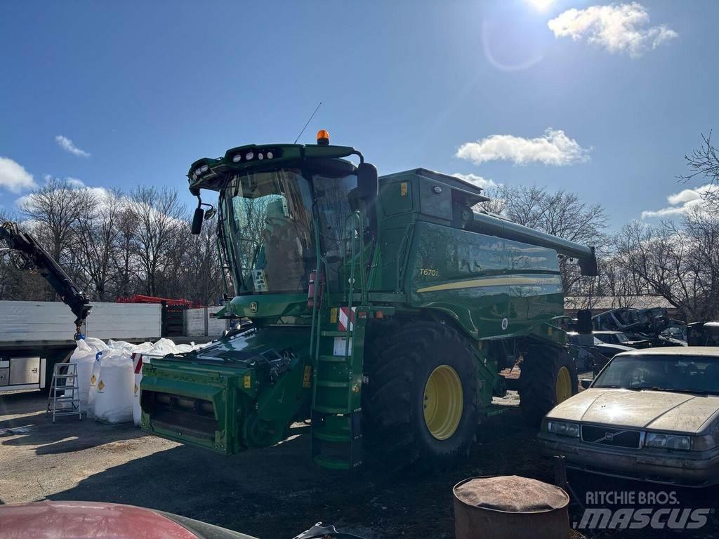 John Deere T670 Mähdrescher