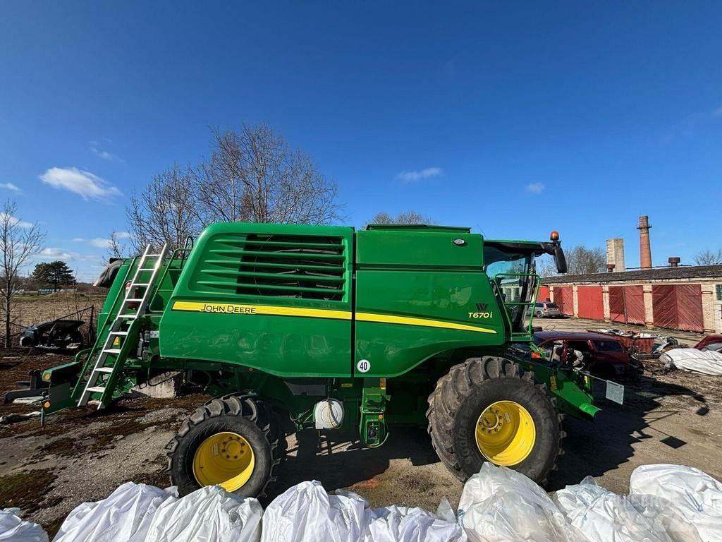 John Deere T670 Mähdrescher