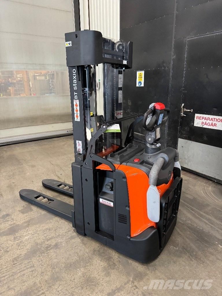 Toyota SPE140L Deichselstapler