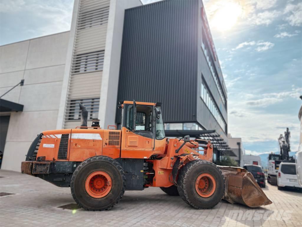 Doosan DL 300 Radlader
