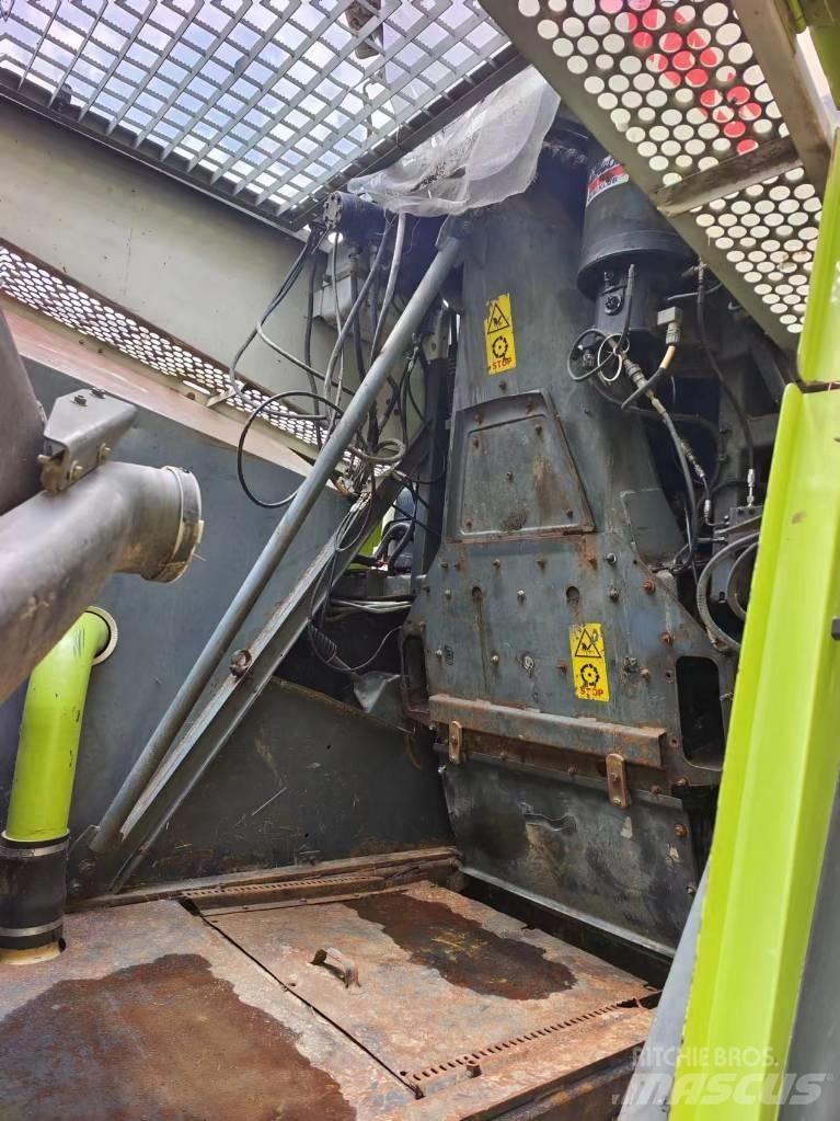 CLAAS Jaguar 870 Selbstfahrende Häcksler