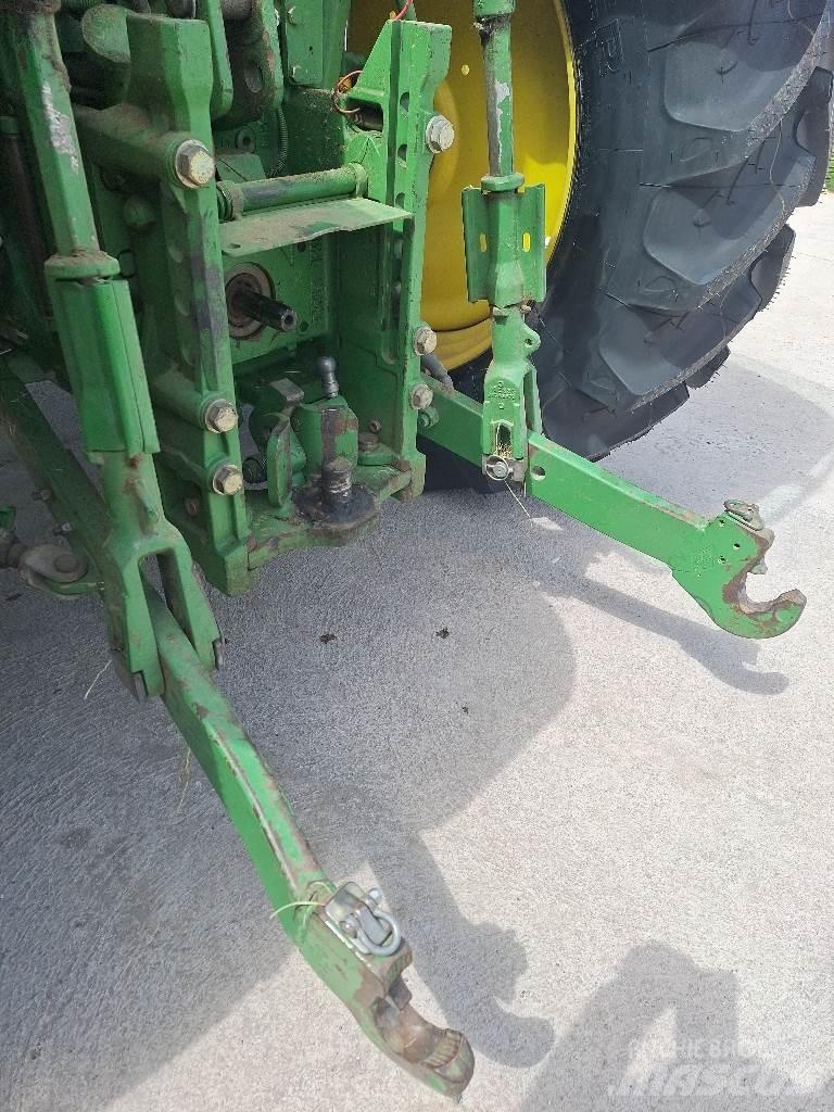 John Deere 6110R Traktoren