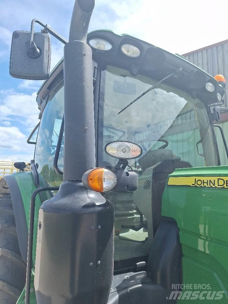 John Deere 6110R Traktoren