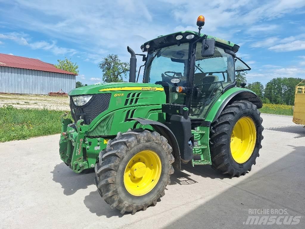 John Deere 6110R Traktoren