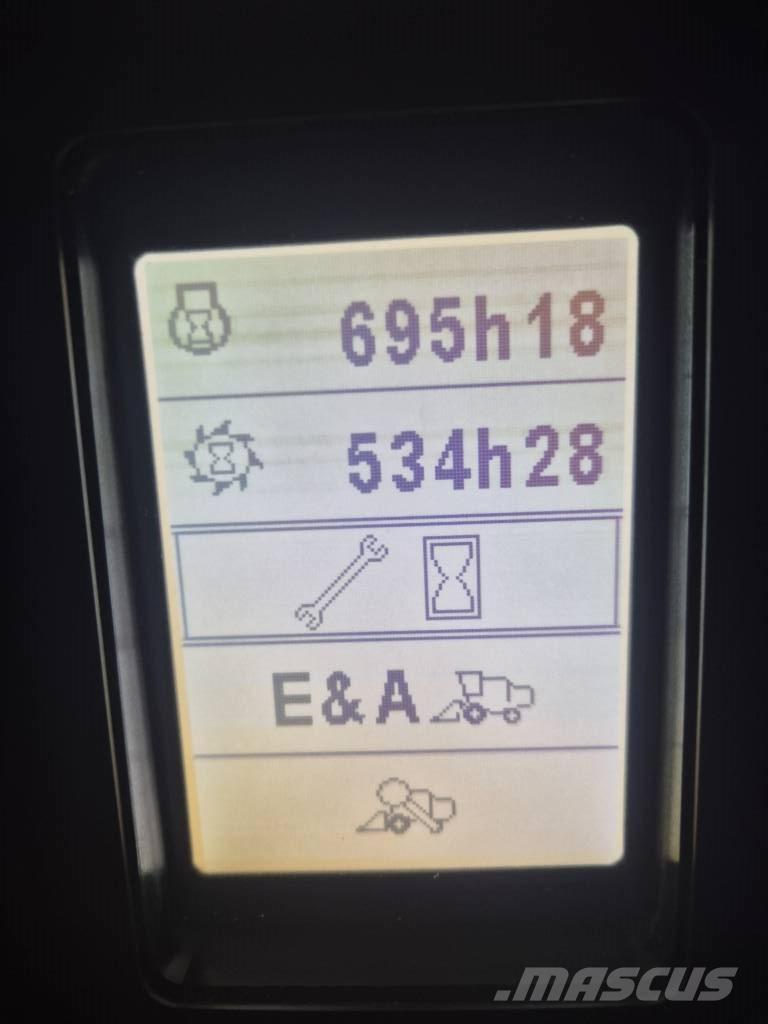 New Holland TC 5.90 Mähdrescher